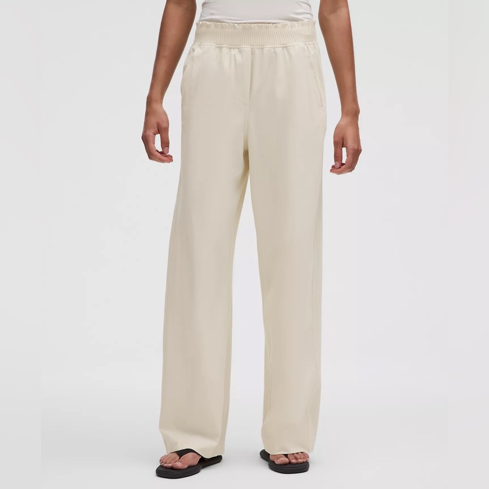 LULULEMON Stretch Woven Ruffle Waist Wide Leg Pant~light ivory